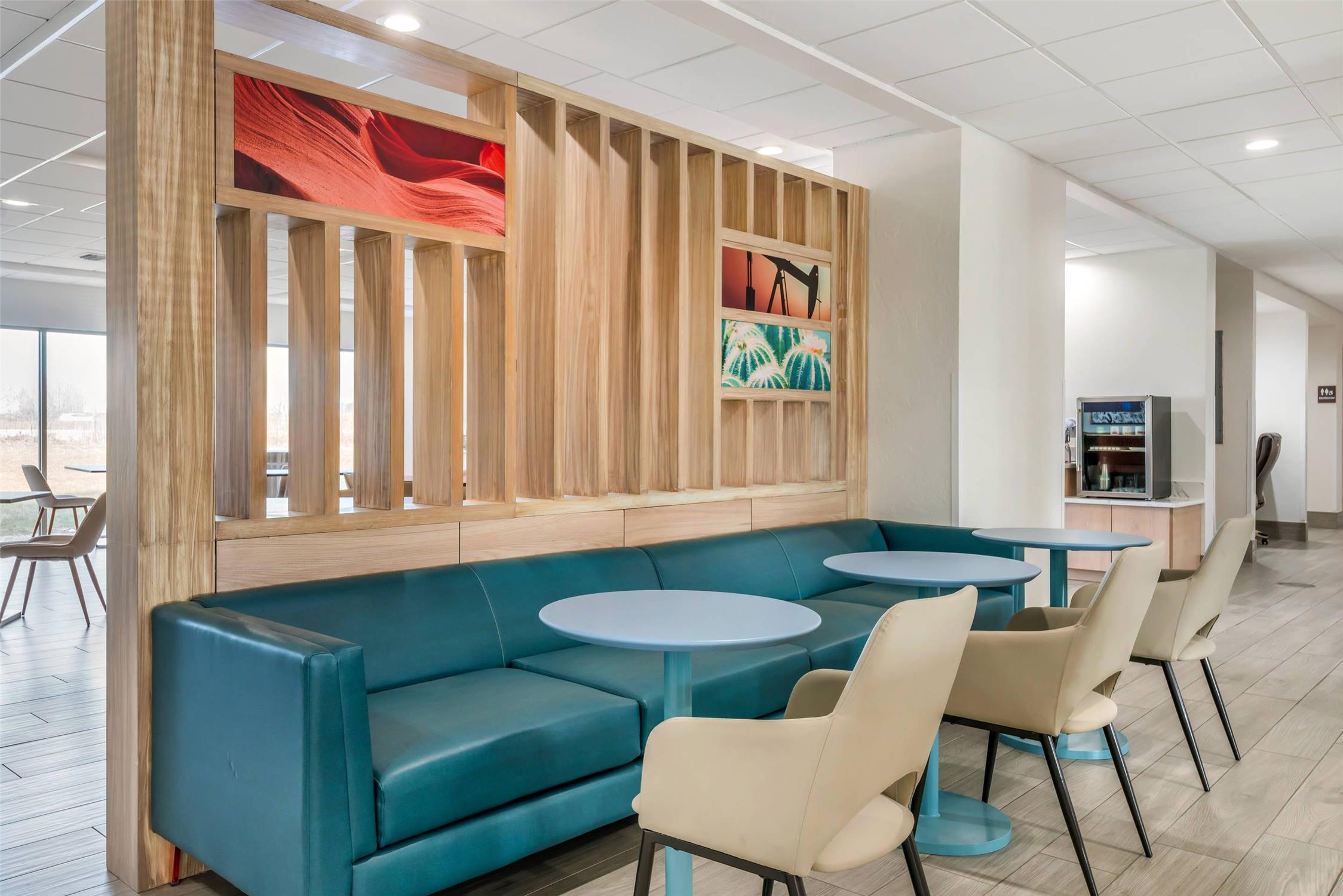 Comfort Inn & Suites Madison East - Monona 8/13
