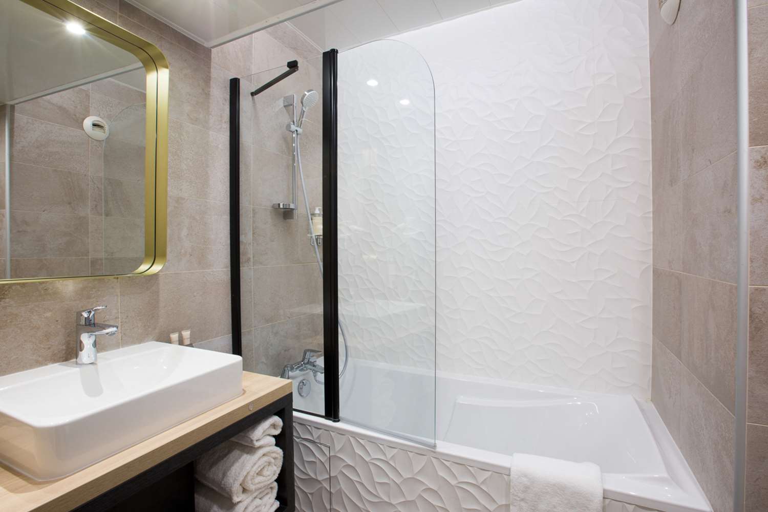 Best Western Plus Opera Batignolles 44/44