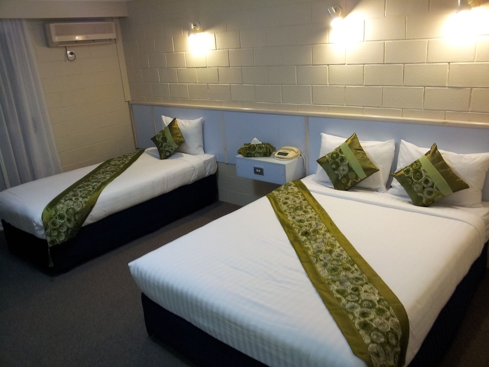 ADMIRAL NELSON MOTOR INN 20/52