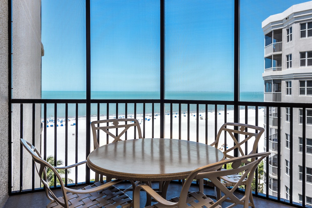 Pointe Estero Resort 5/50
