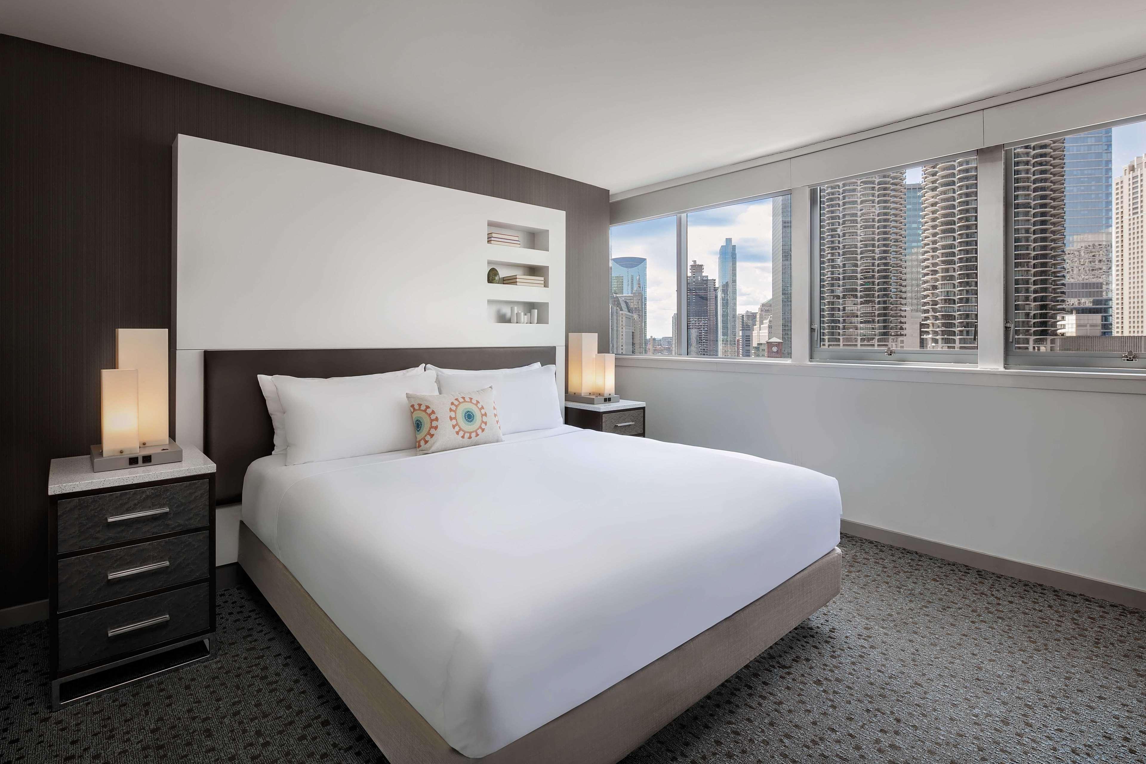 1 Bedroom, State, Suite, King Bed