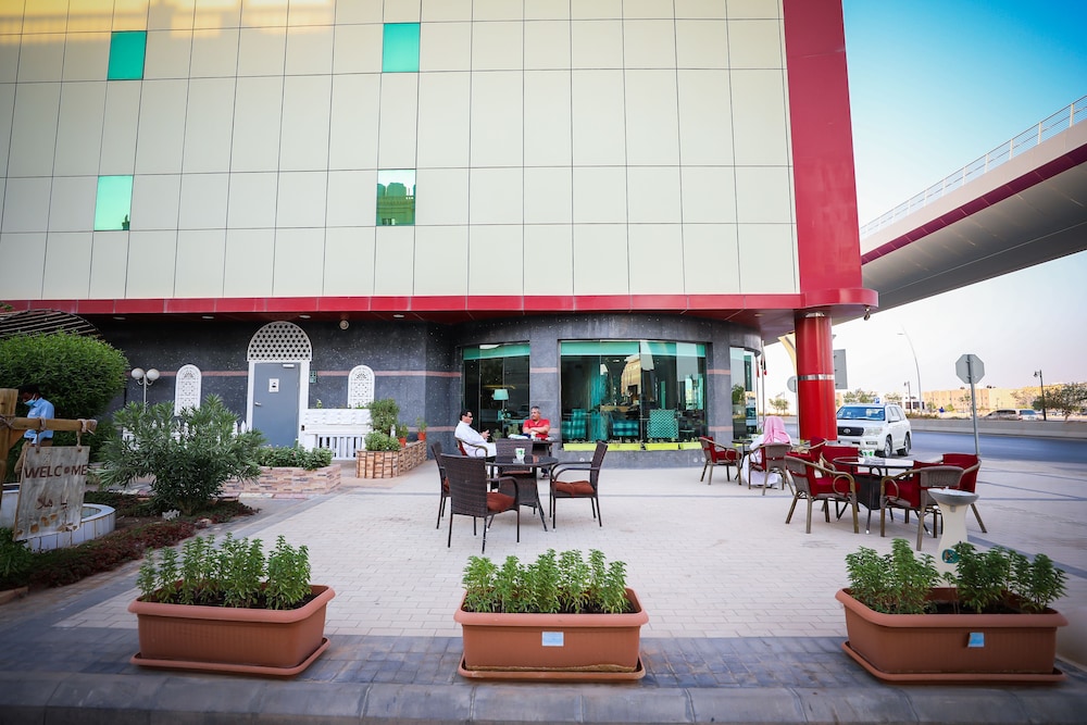فندق ميرال كراون(Meral Crown Hotel) 51/62
