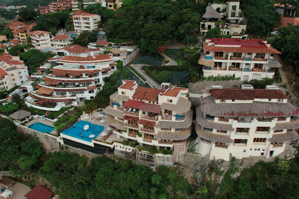 Pacifica Resort Ixtapa 3/72