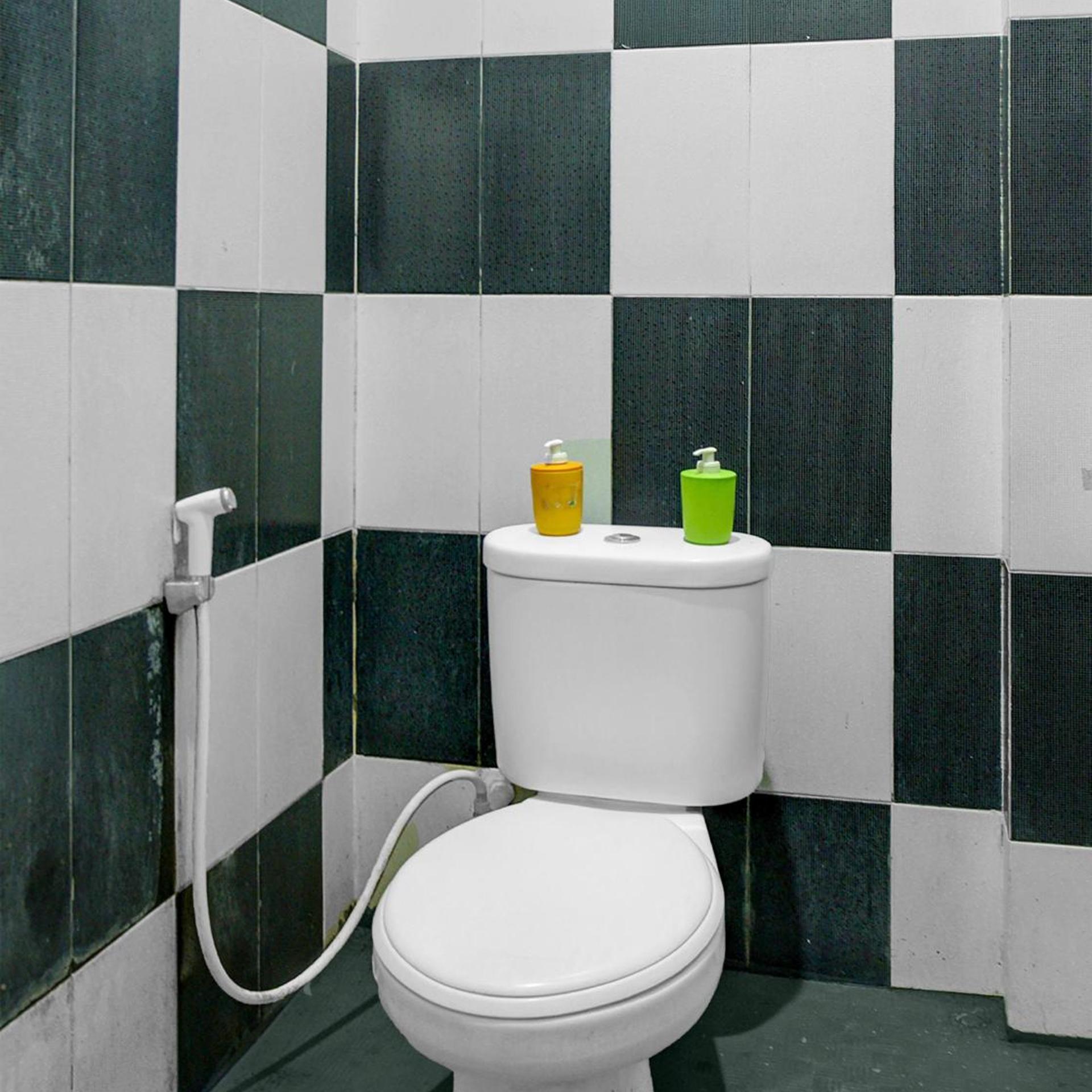 Hotel O near Palembang Square Mall formerly Wisma Faeyza Syakira Syariah 51/54