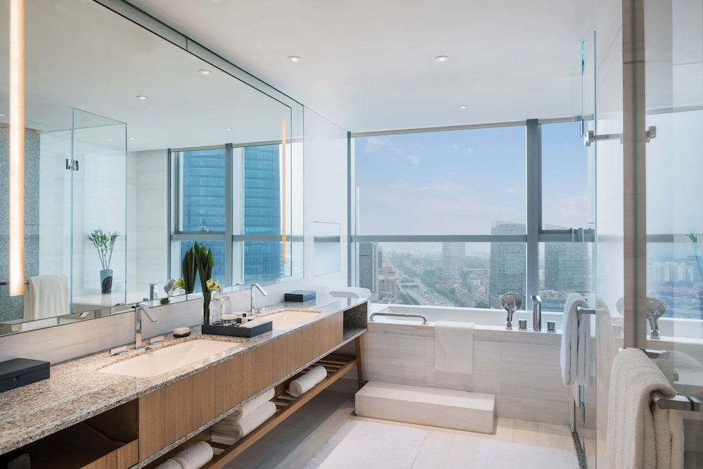 HYATT REGENCY SHANGHAI WUJIAOCHANG 19/75