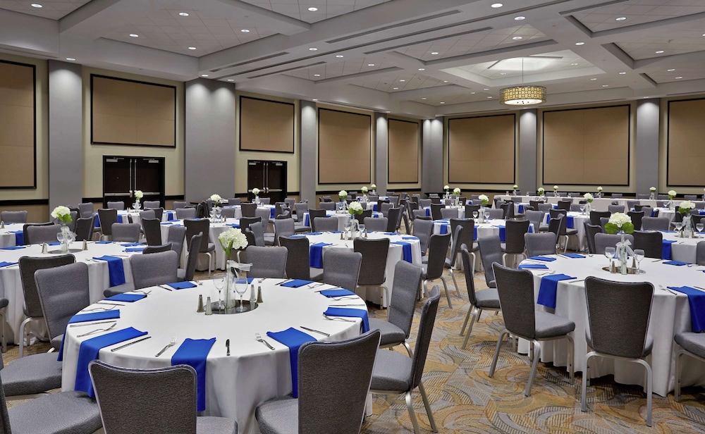 Doubletree By Hilton Lawrenceburg 29/33