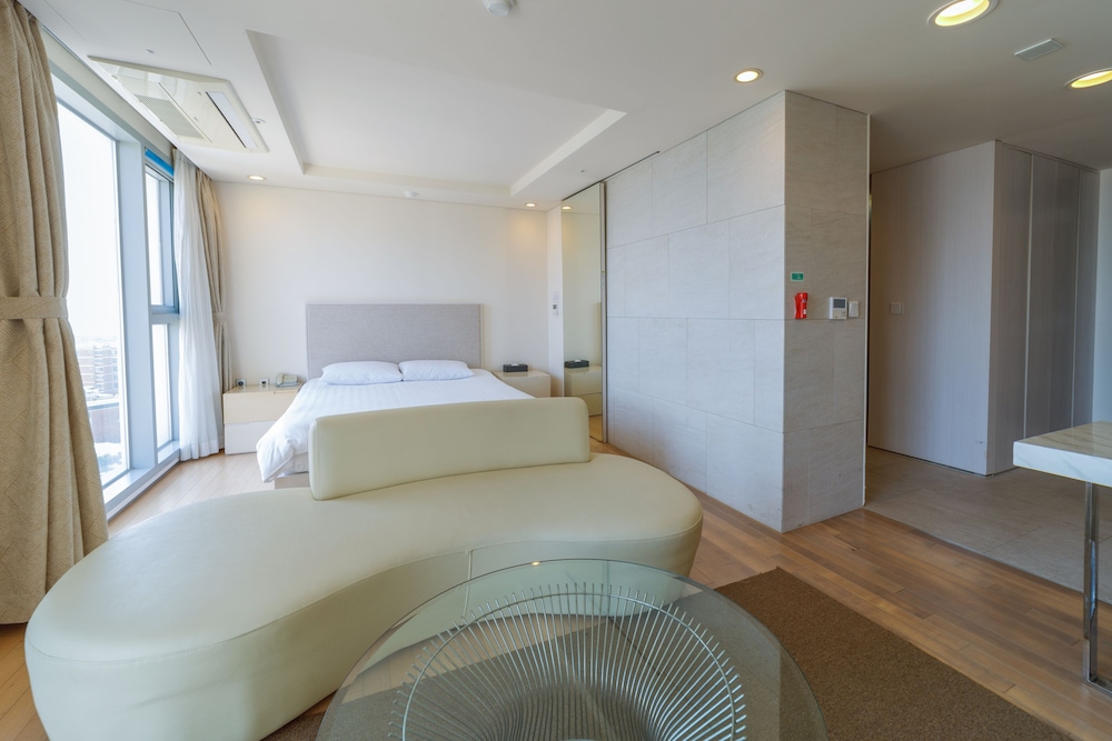 The Island Blue Hotel 22/50