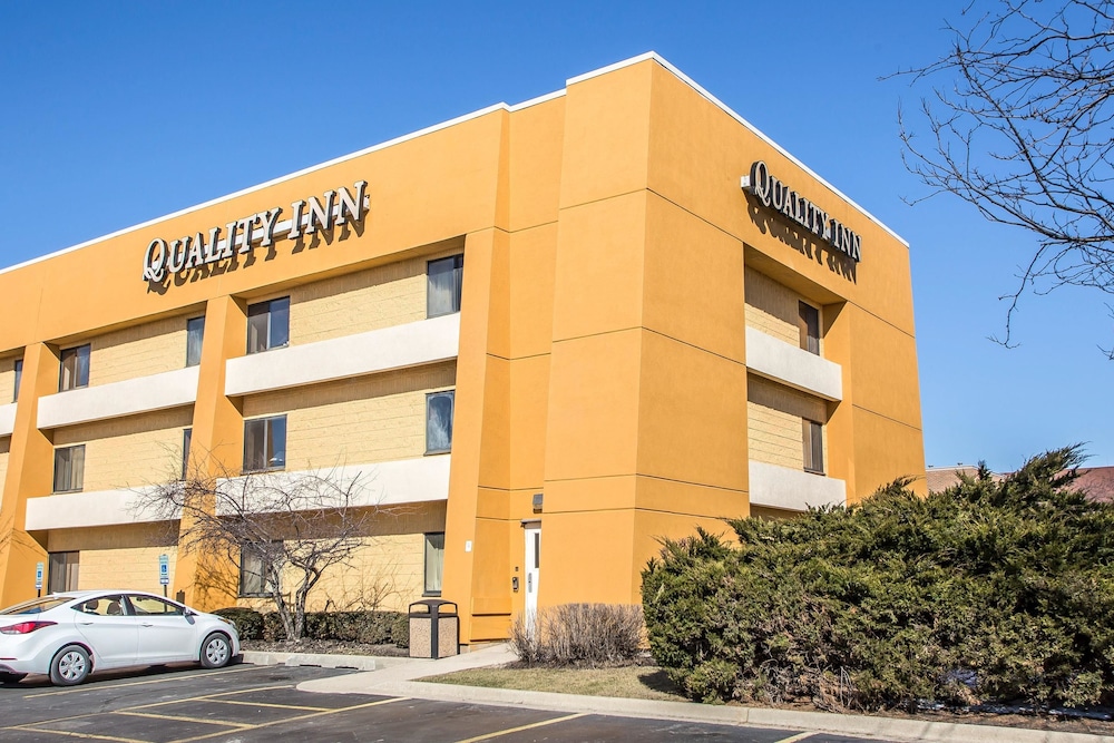 Quality Inn Elgin I-90 2/41