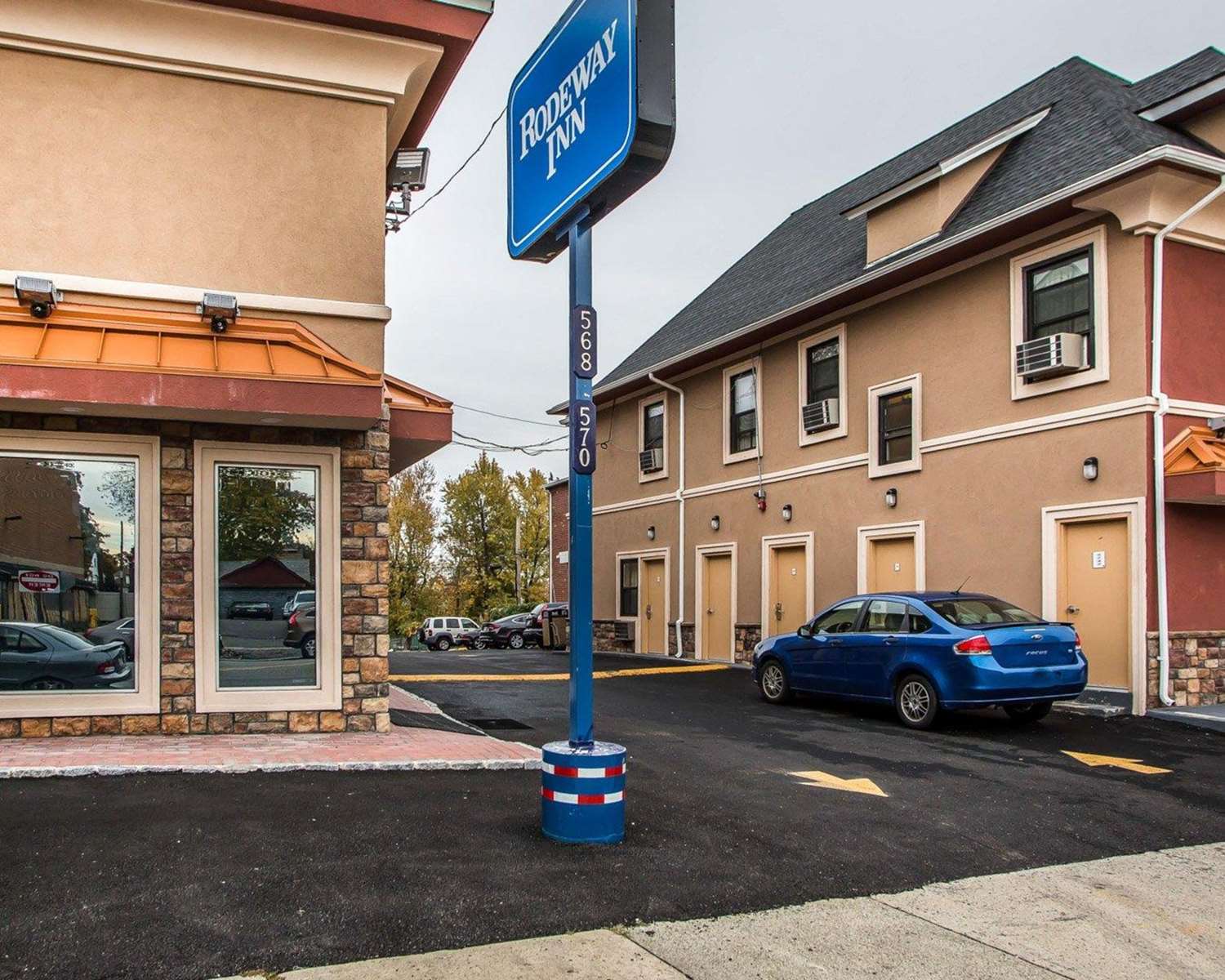 Rodeway Inn Belleville 28/30