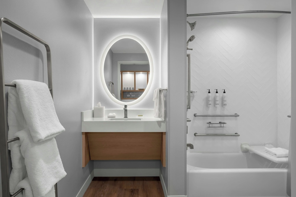 TownePlace Suites By Marriott Midwest City 37/40