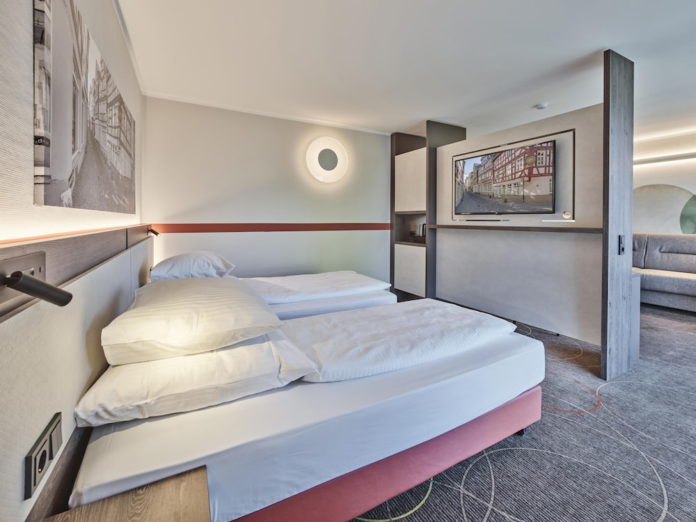 Suite, Twin Beds, Corner