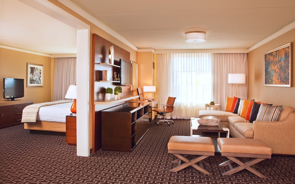 Hyatt Regency Greenwich 44/62