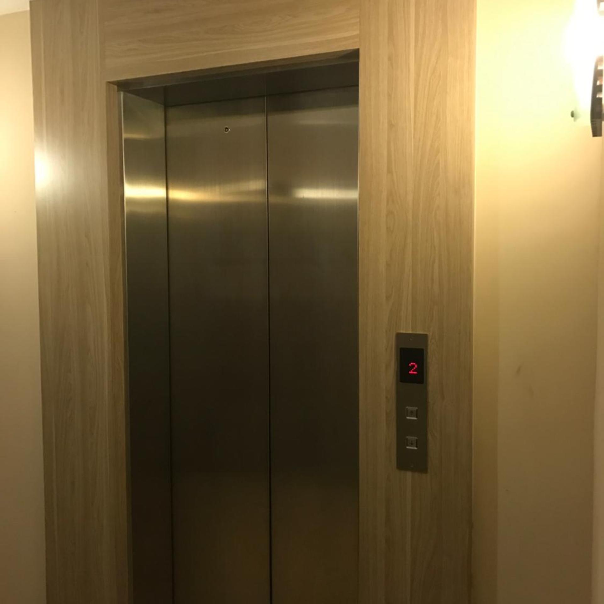 Se Hotel 2 24/37