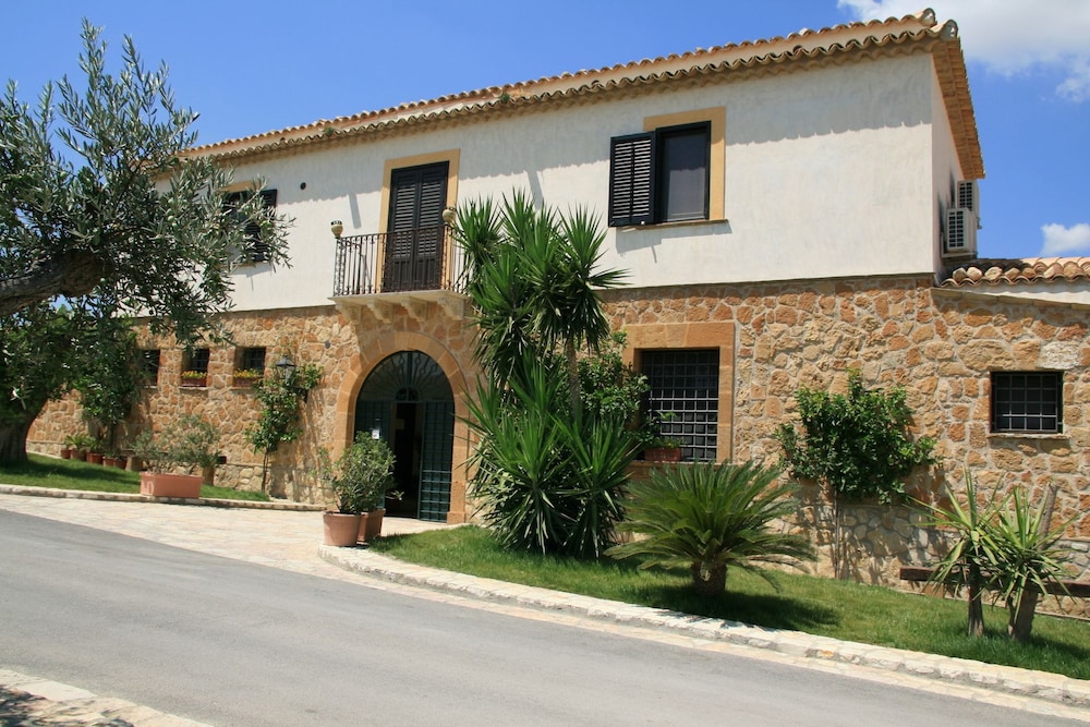 Don Giovanni Hotel 3/36