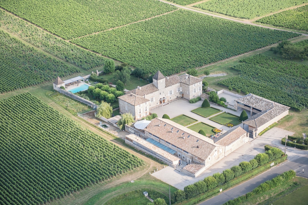 Le Chateau De Besseuil 35/58