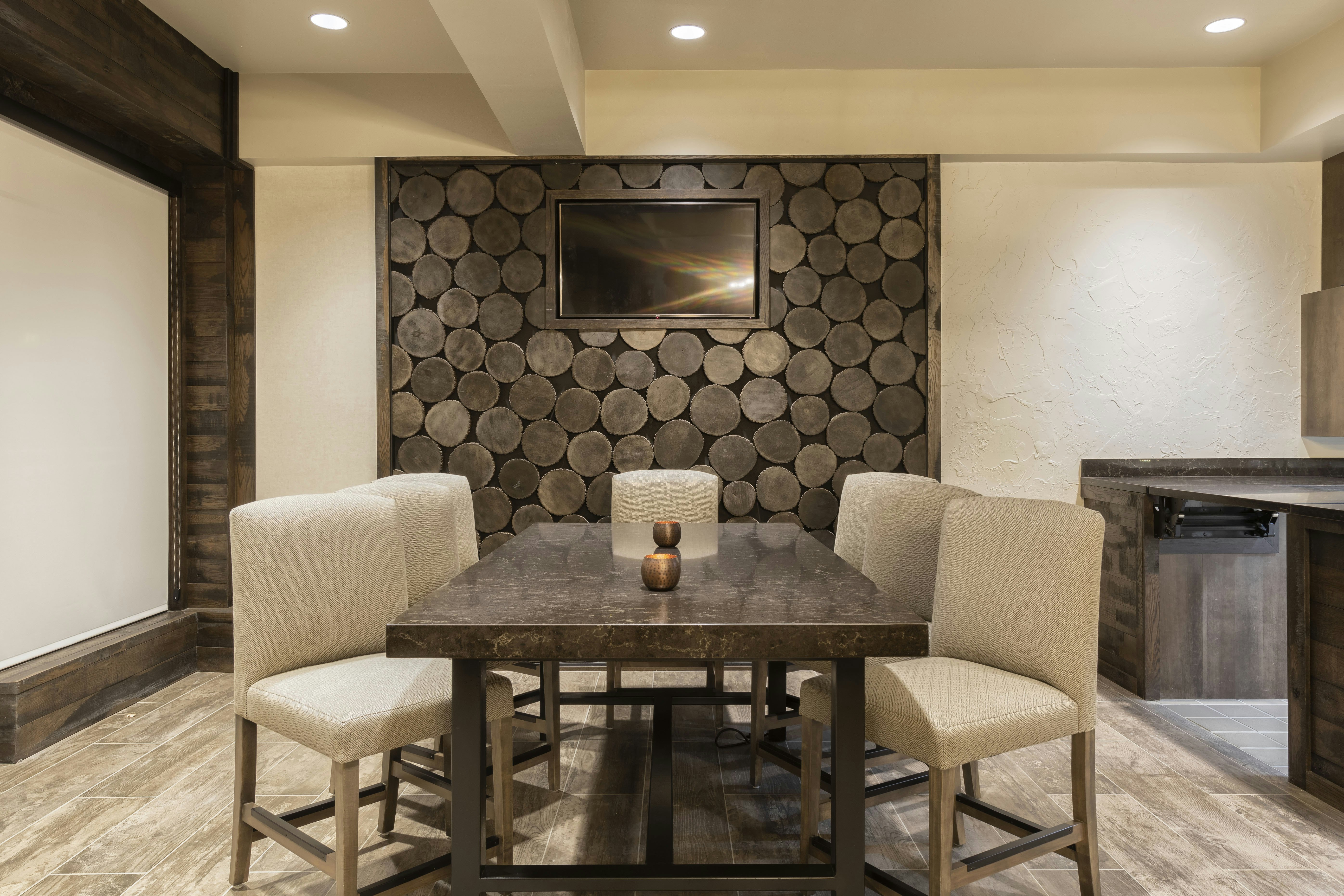 Embassy Suites by Hilton Tulsa I-44 36/46