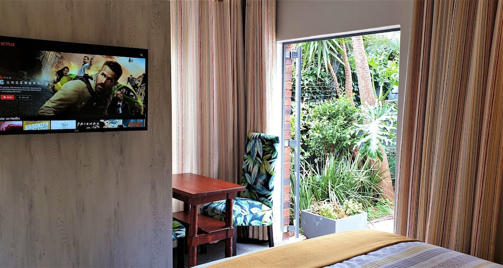 Hadeda Hall Guest house 23/33