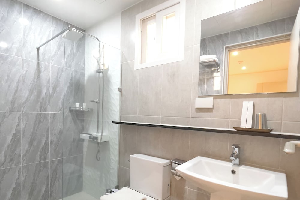 The Clover Hotel Angeles City managed by Cocotel 46/50