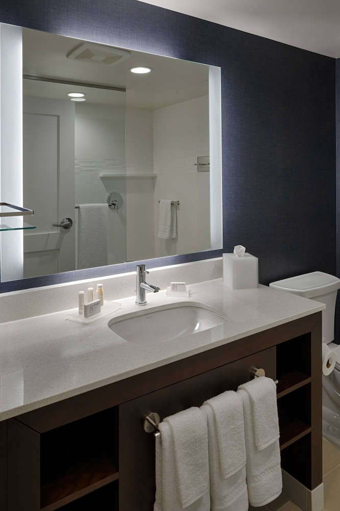 Residence Inn by Marriott Columbus Airport 14/42
