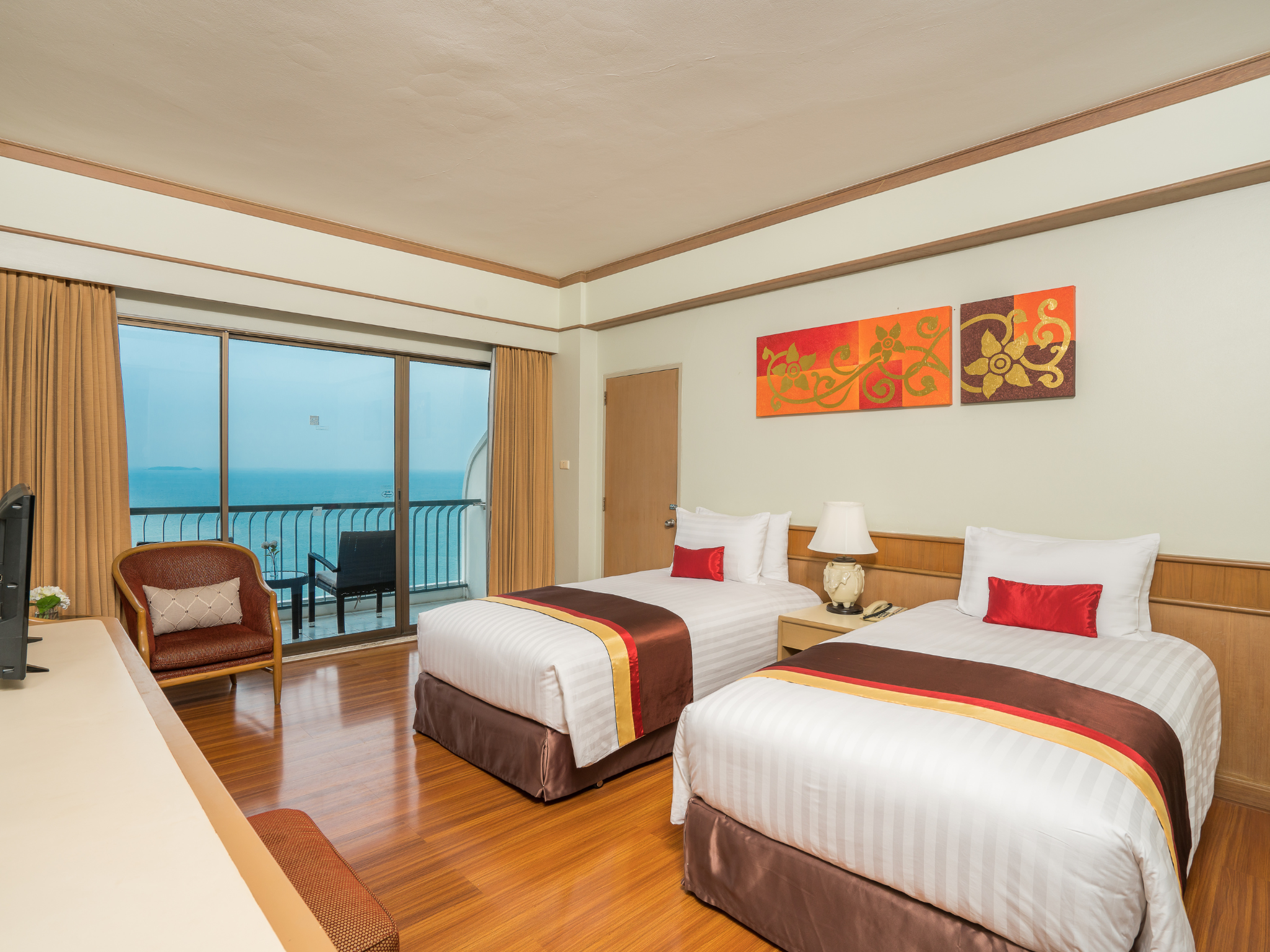 Superior, Sea View