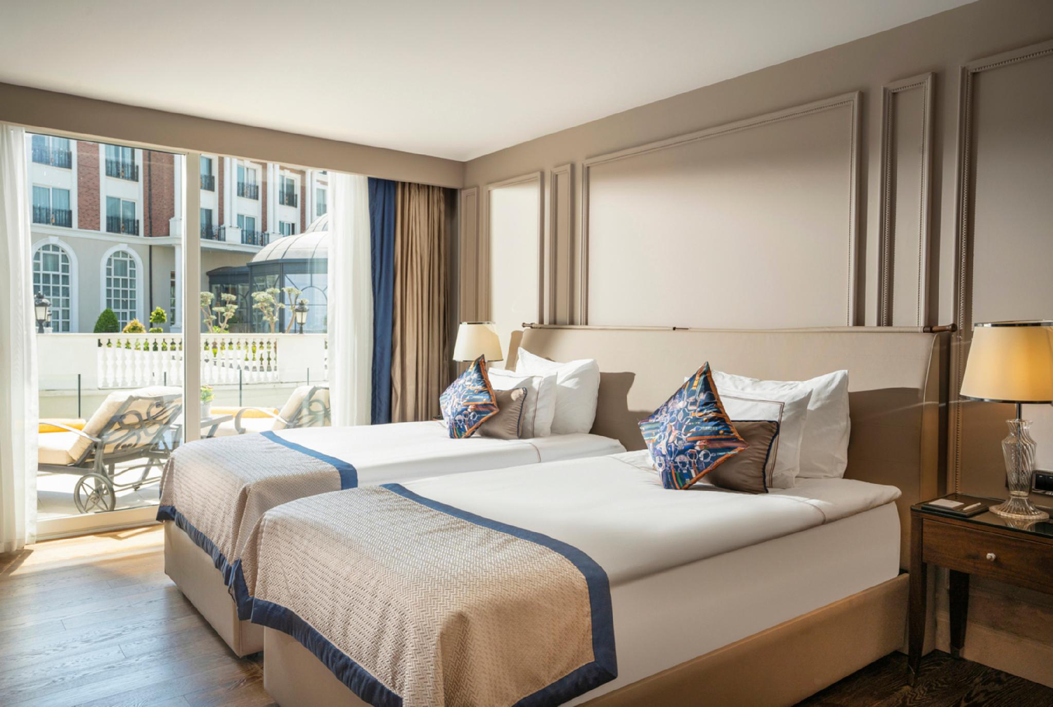 Swim Up, Suite, King Bed, Sea View