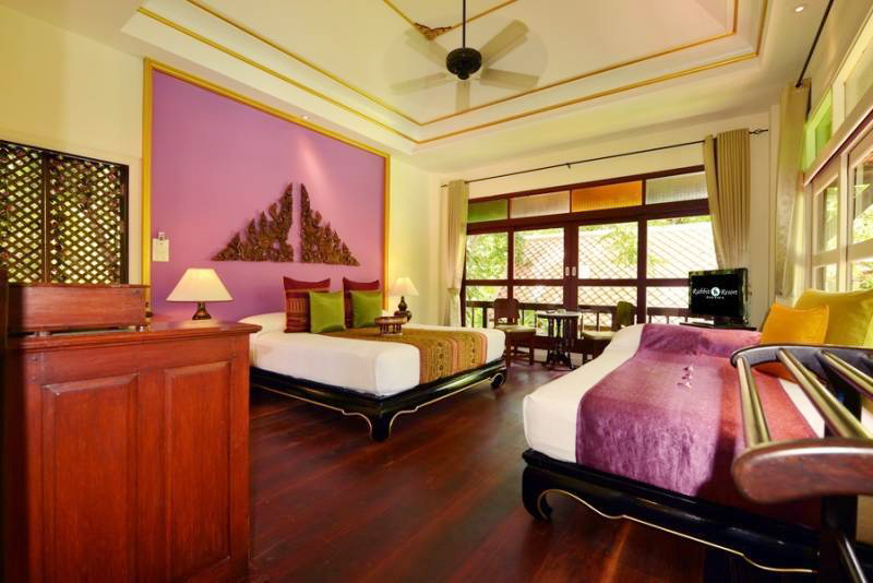 Upstairs, Gold, Forest, Pool View, Near the Pool، Rabbit Resort 4/4