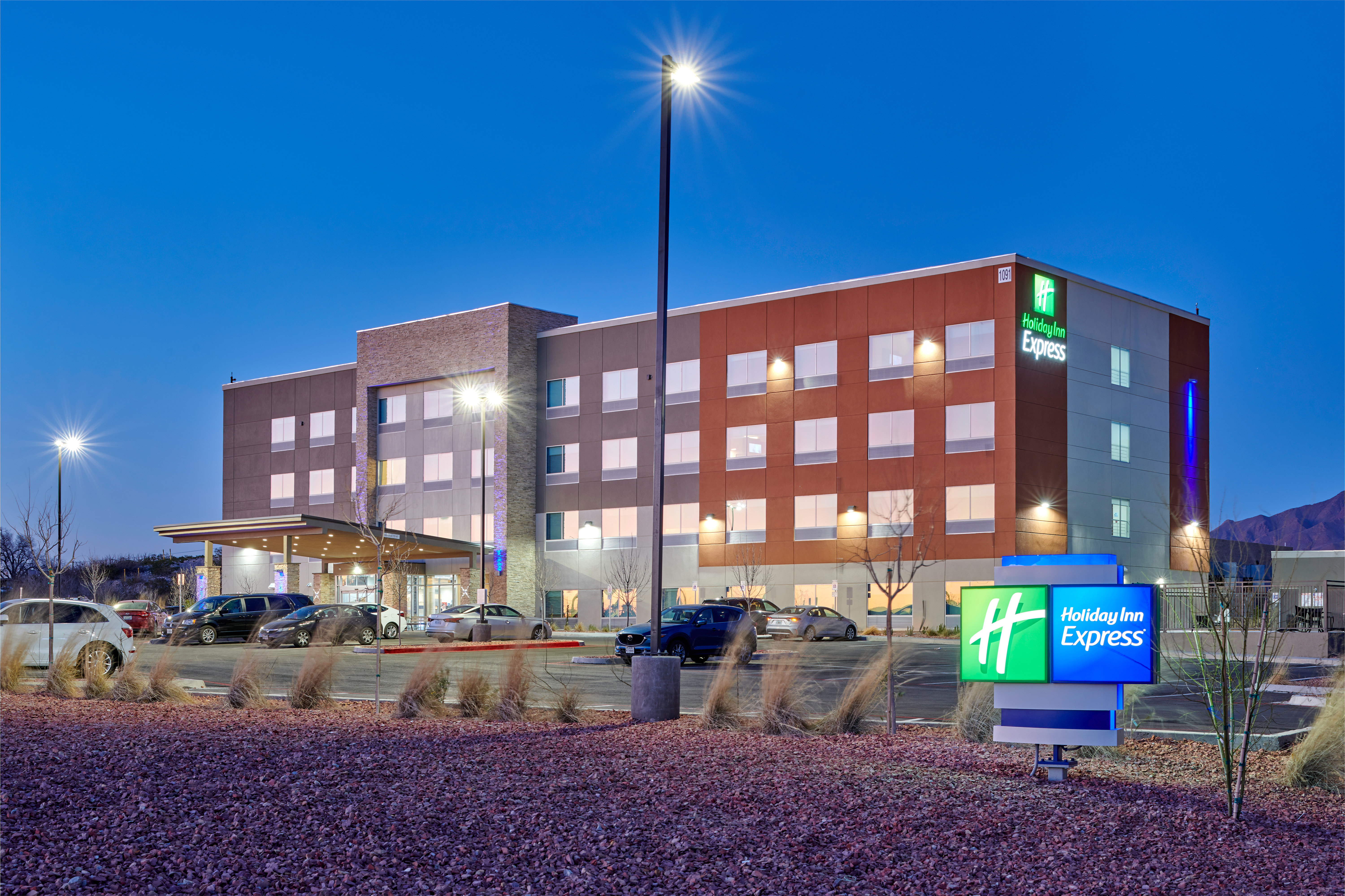 Holiday Inn Express El Paso Sunland Park Area 2/34