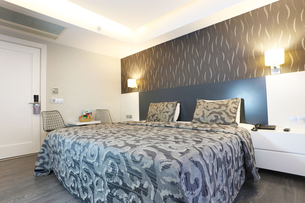 Riva Hotel Alsancak 13/47