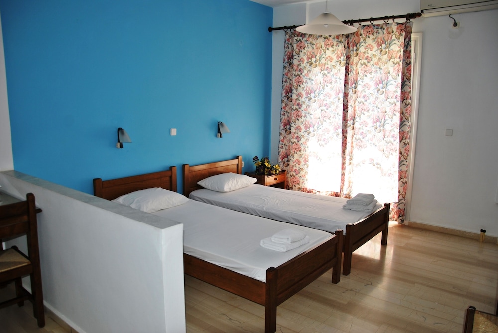 Filoxenia Hotel Apartments 12/41