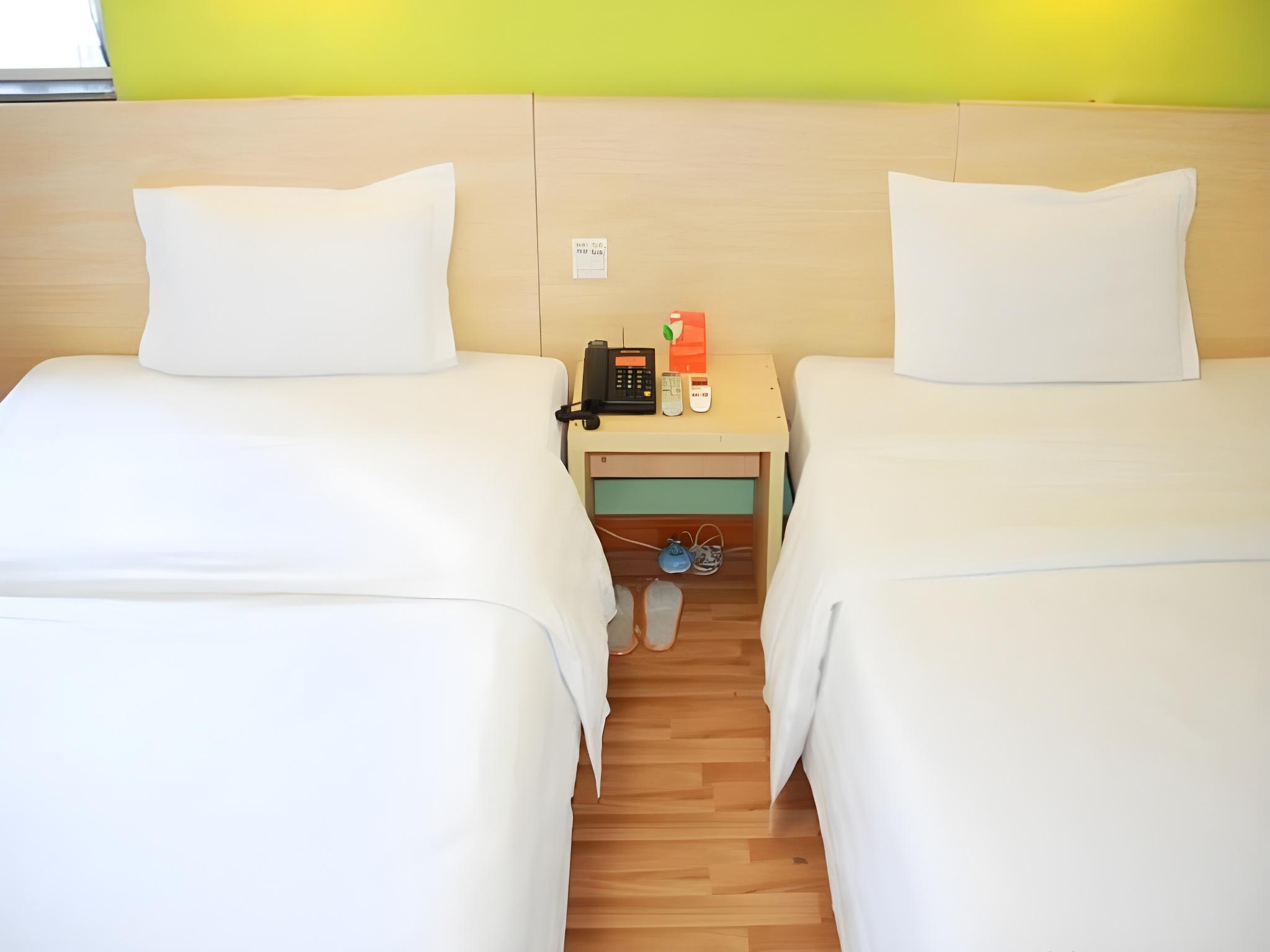IU Hotel (Chongqing Fengdu Ghost City) 17/40