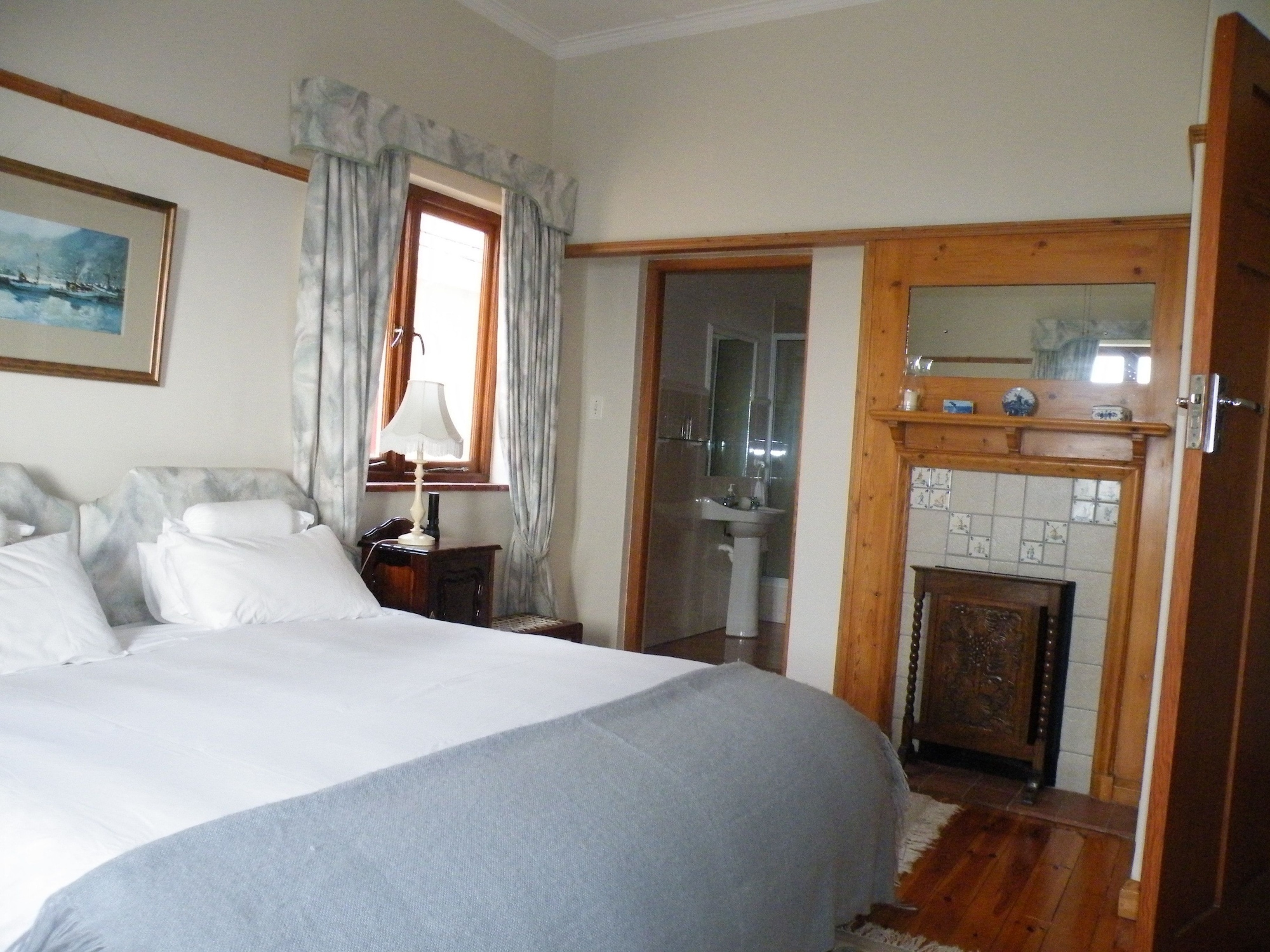 Medium, King Bed, Sea View