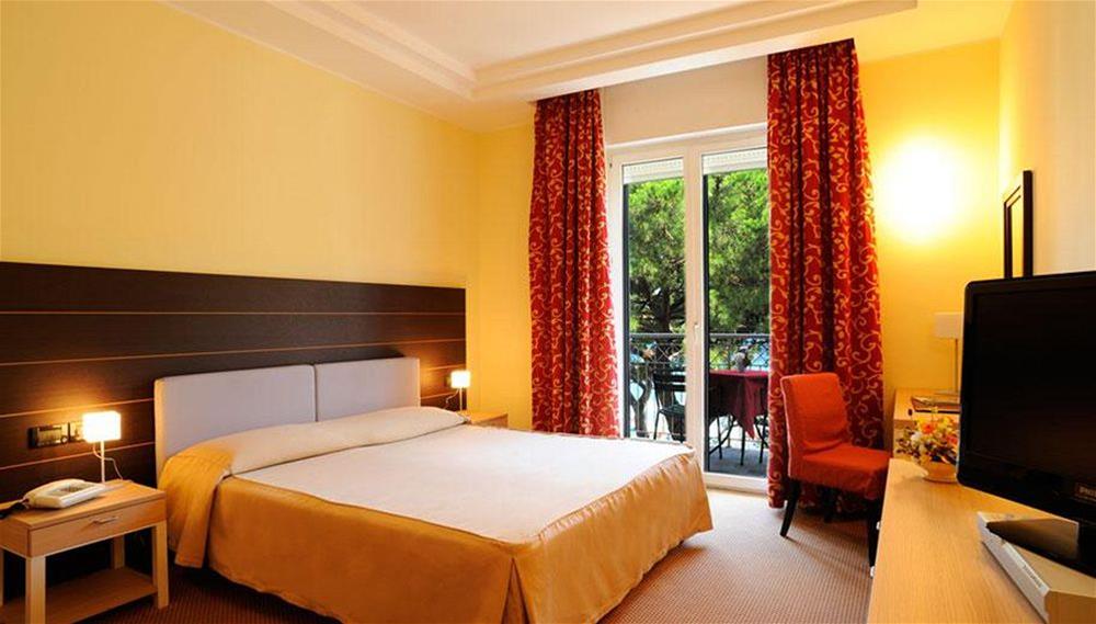 Room at Grand Hotel Spiaggia, ALASSIO