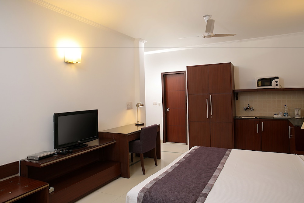 Ahuja Residency Gurgaon 44/70