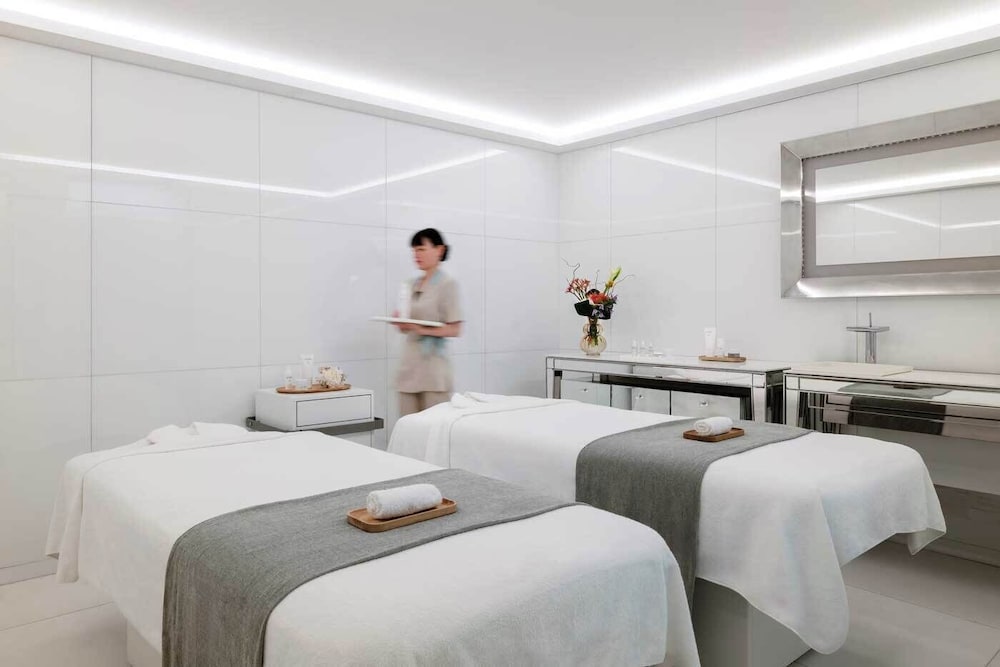 Le Royal Monceau Raffles Paris 43/80