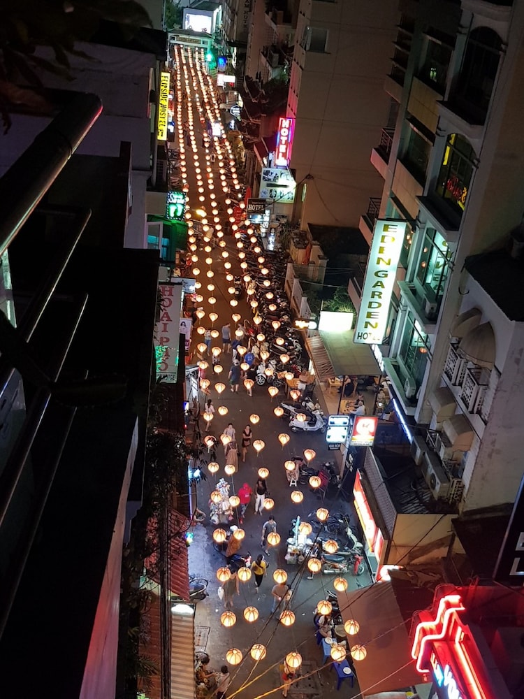 Hong Vinh Hotel 53/54