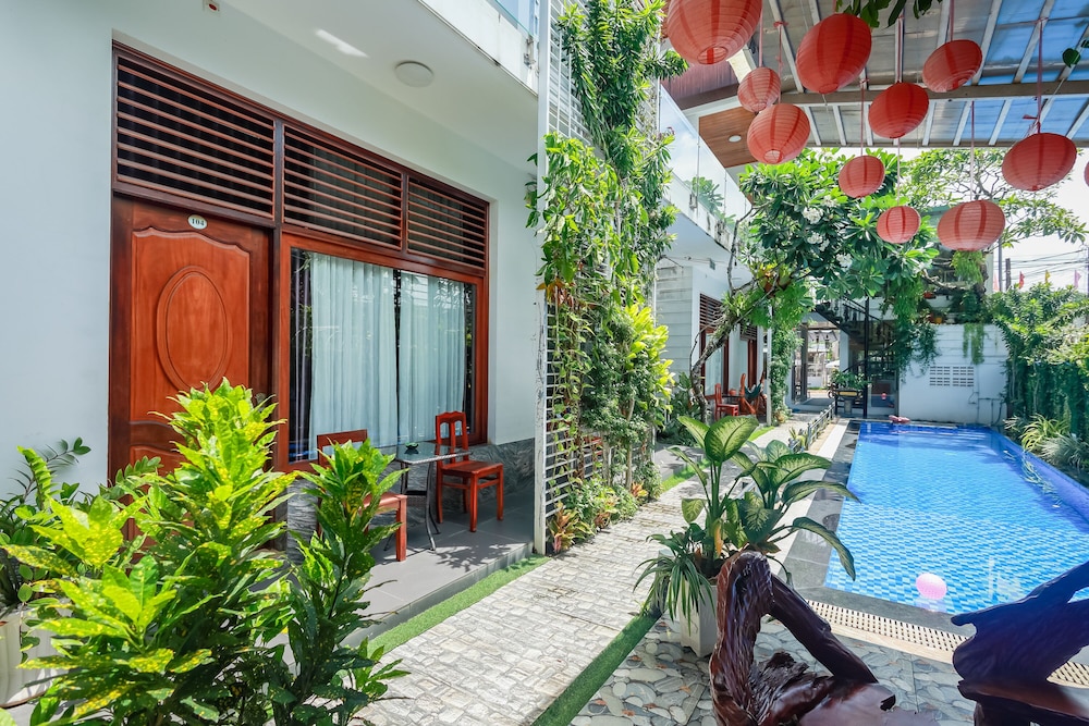 Blue Dragon Hotel 44/47