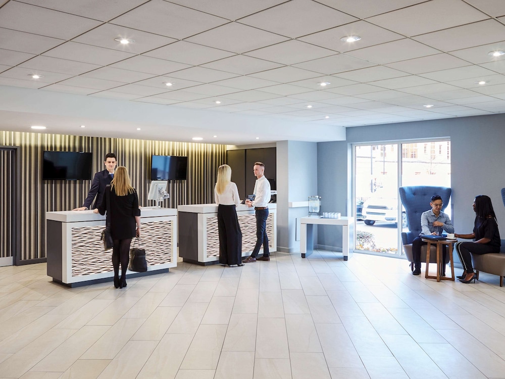 NOVOTEL WOLVERHAMPTON 8/69