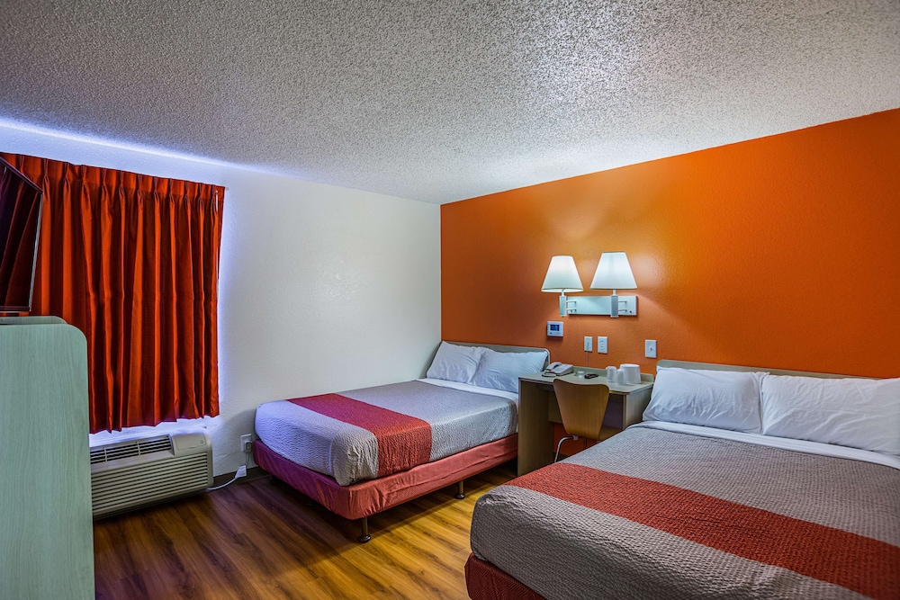 Motel6 Tucson, AZ - North 27/53