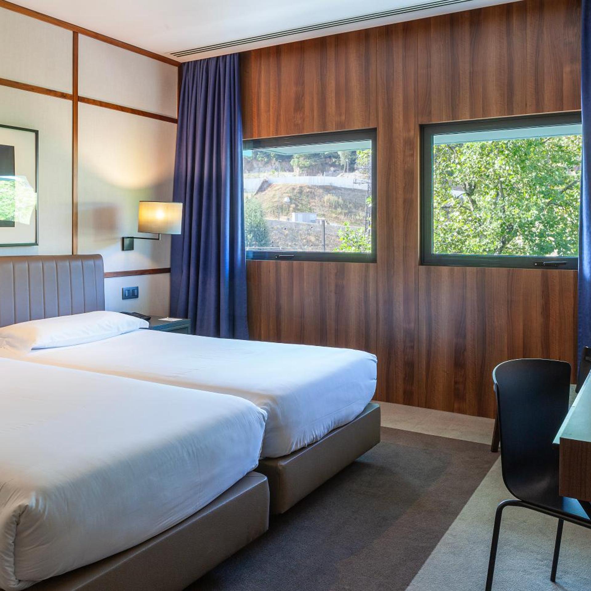 Room, Twin Beds