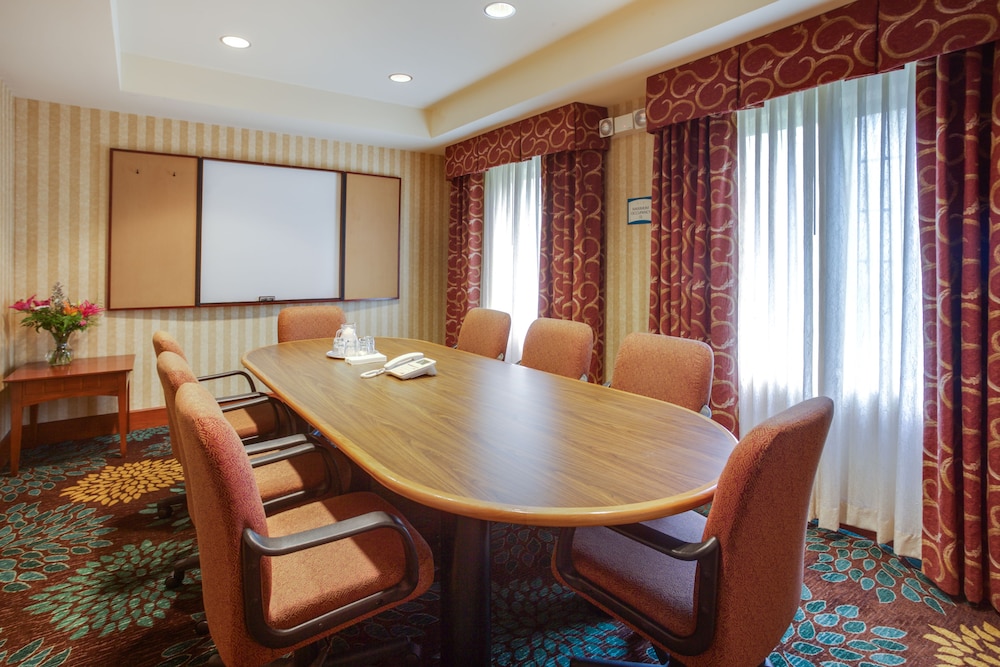 Staybridge Suites Corning 59/66