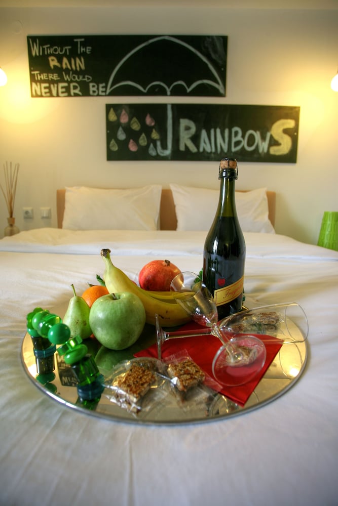 Oniropetra Boutique Hotel 33/75