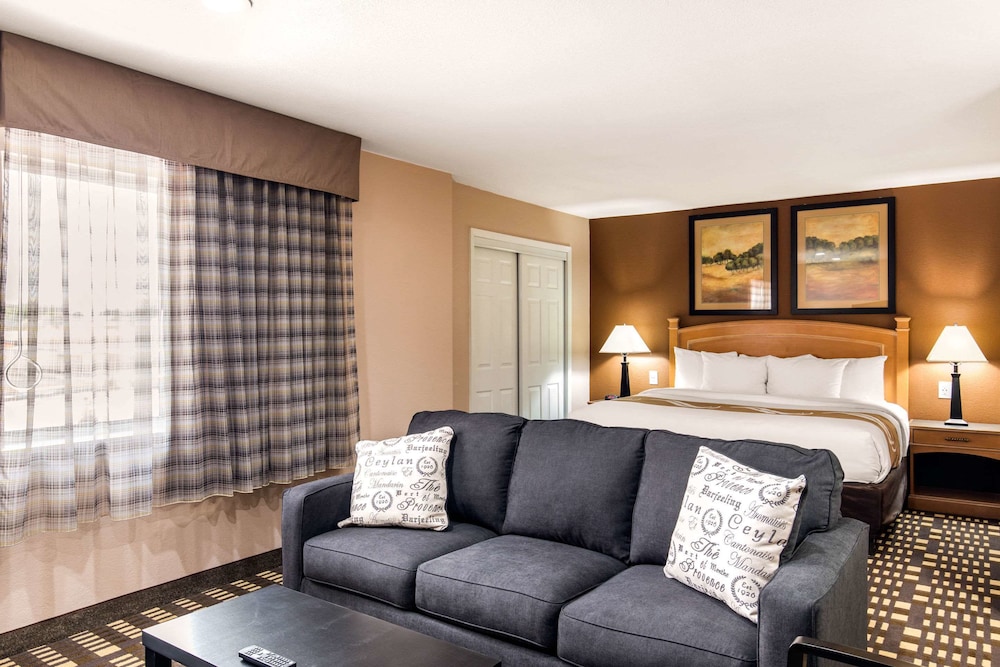 QUALITY INN AND SUITES PLANO EAST RICHARDSON 39/62
