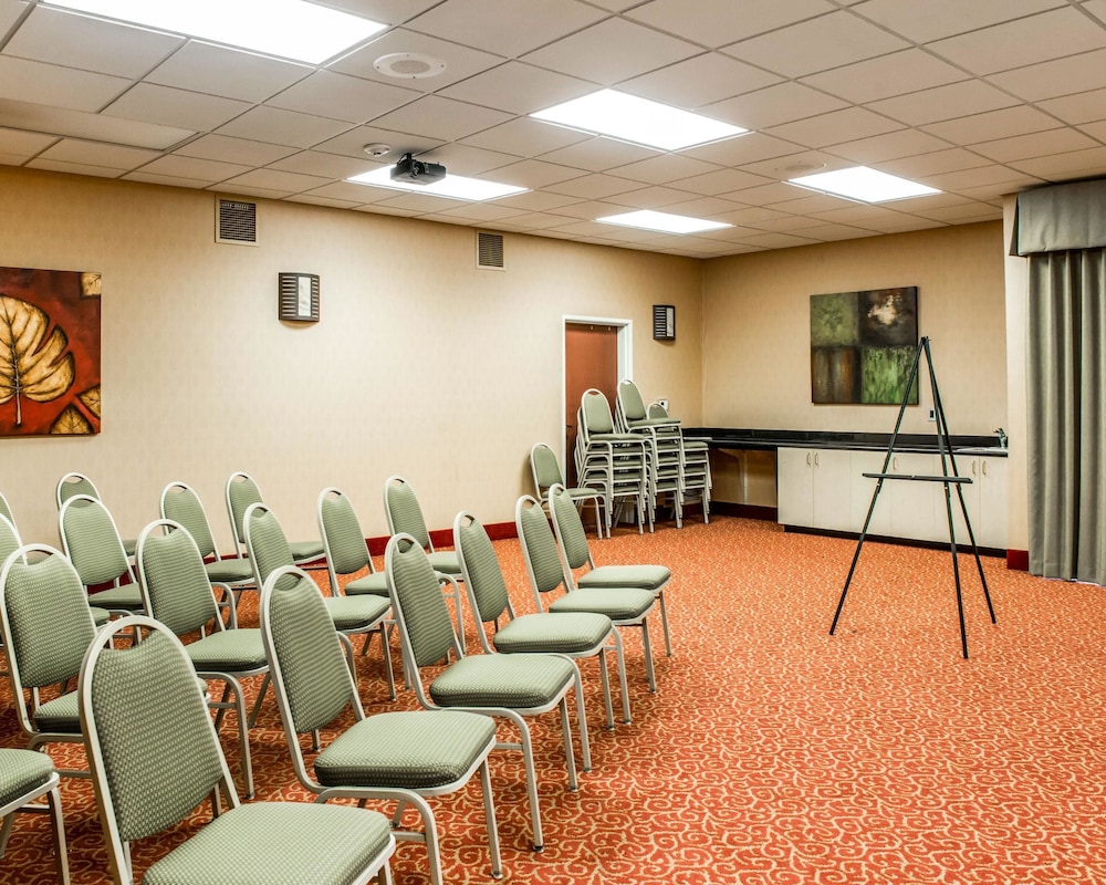 Comfort Suites Panama City Near Tyndall AFB 40/43