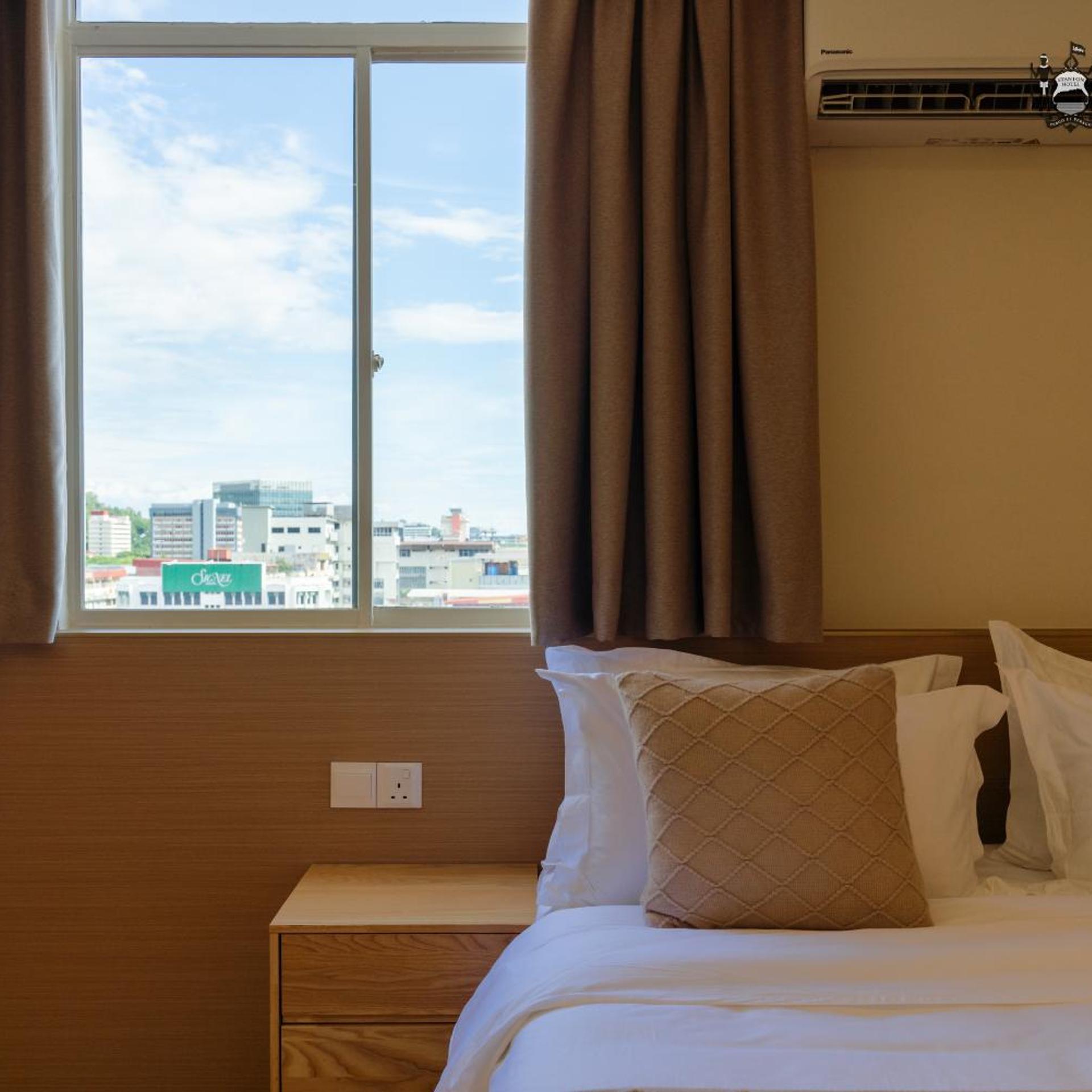 Stanton Gaya Hotel 25/49