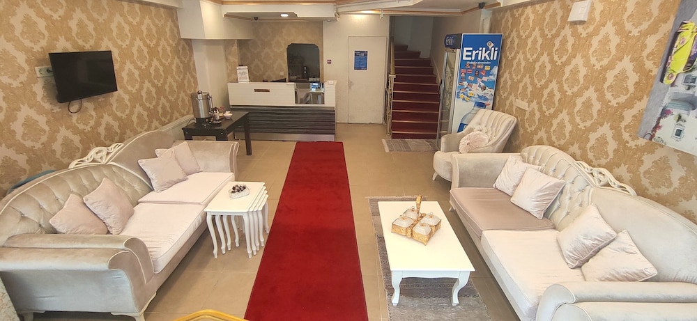 Sah Hotel 43/58