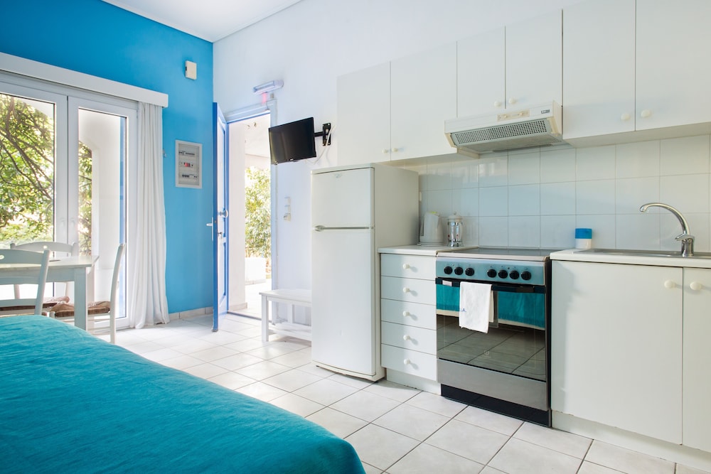 Daphne's Club Hotel Apartments 2/46