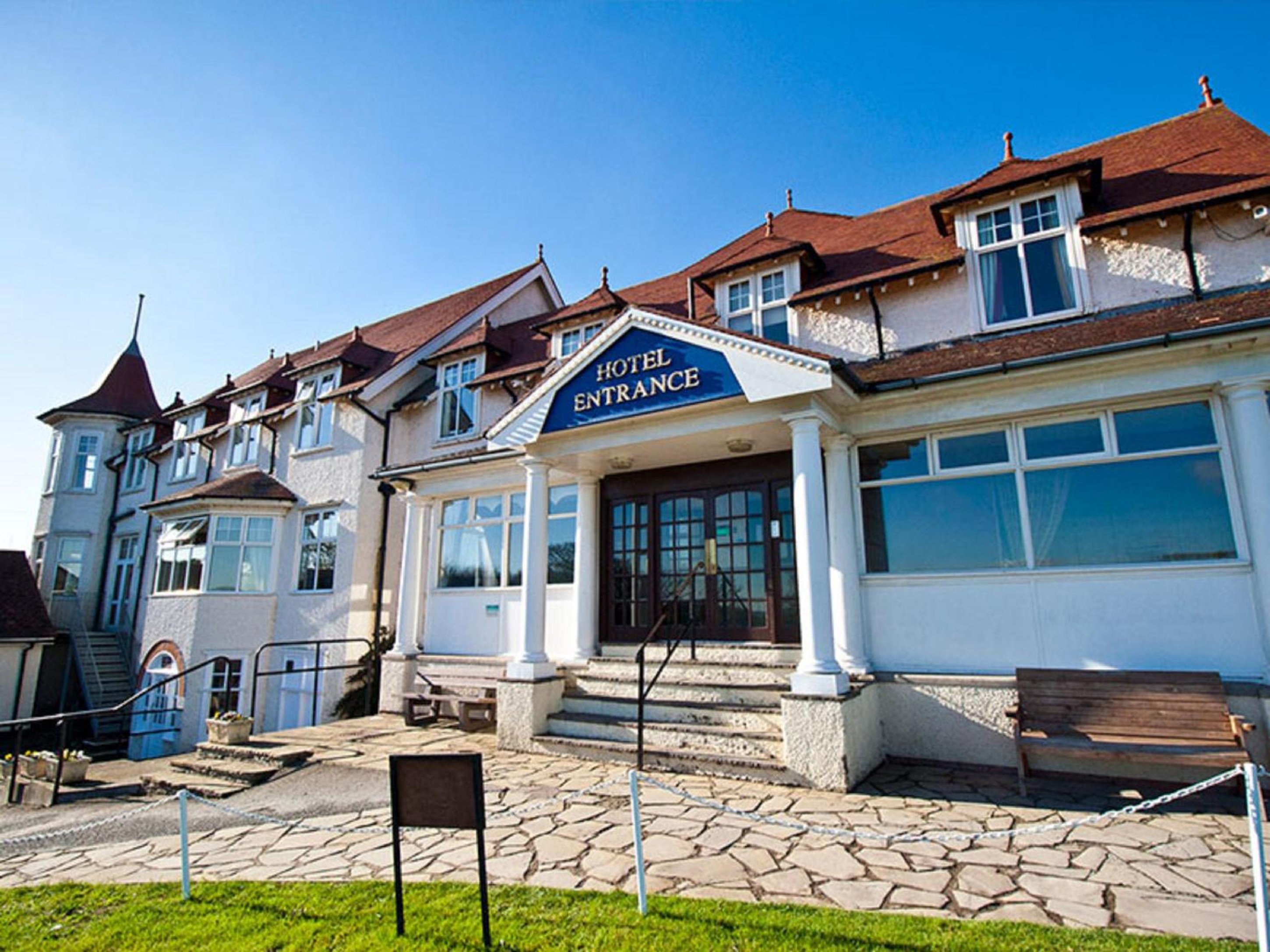 North Shore Hotel and Golf Club 2/43