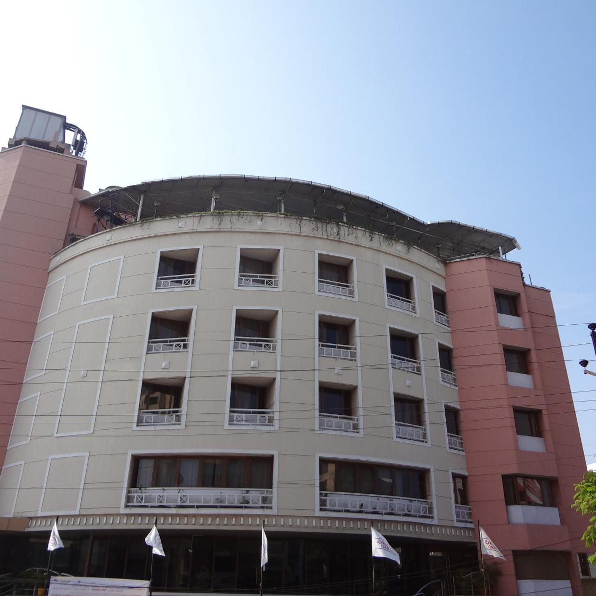 DASPALLA EXECUTIVE COURT. 1/33