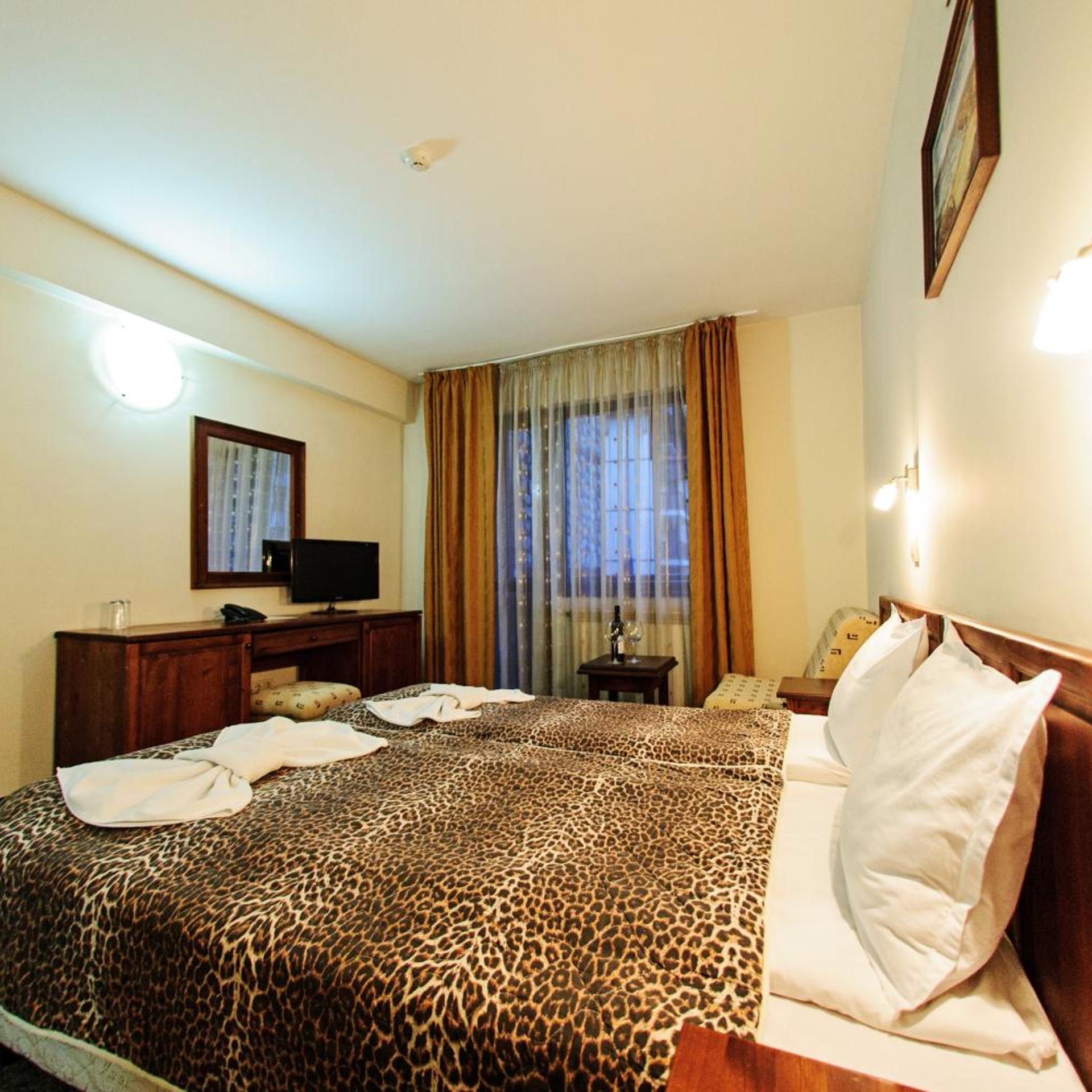 Dumanov Hotel 26/67