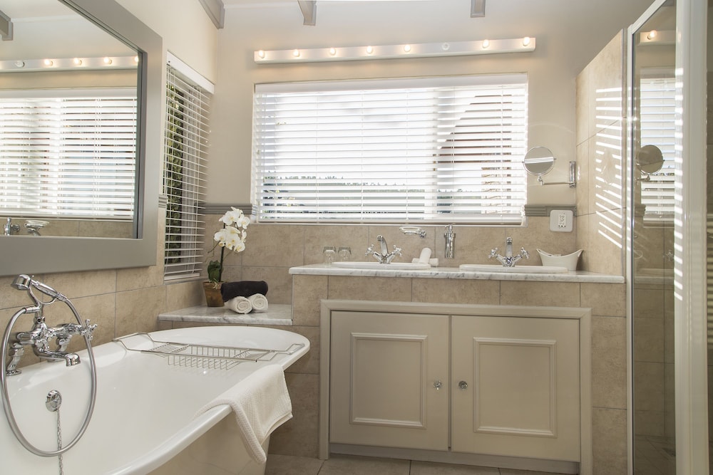 The Fernery Lodge & Chalets 45/50